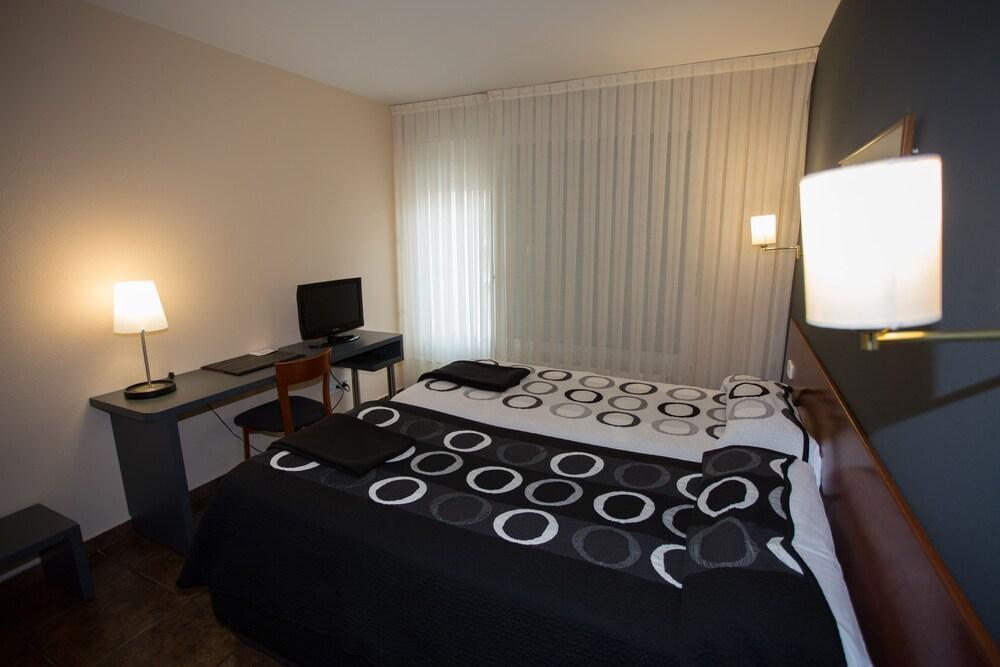 Hotel Yerri Estella Luaran gambar