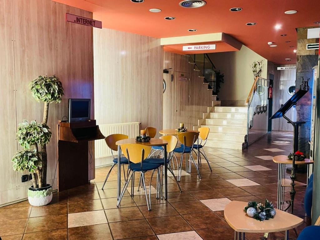 Hotel Yerri Estella Luaran gambar