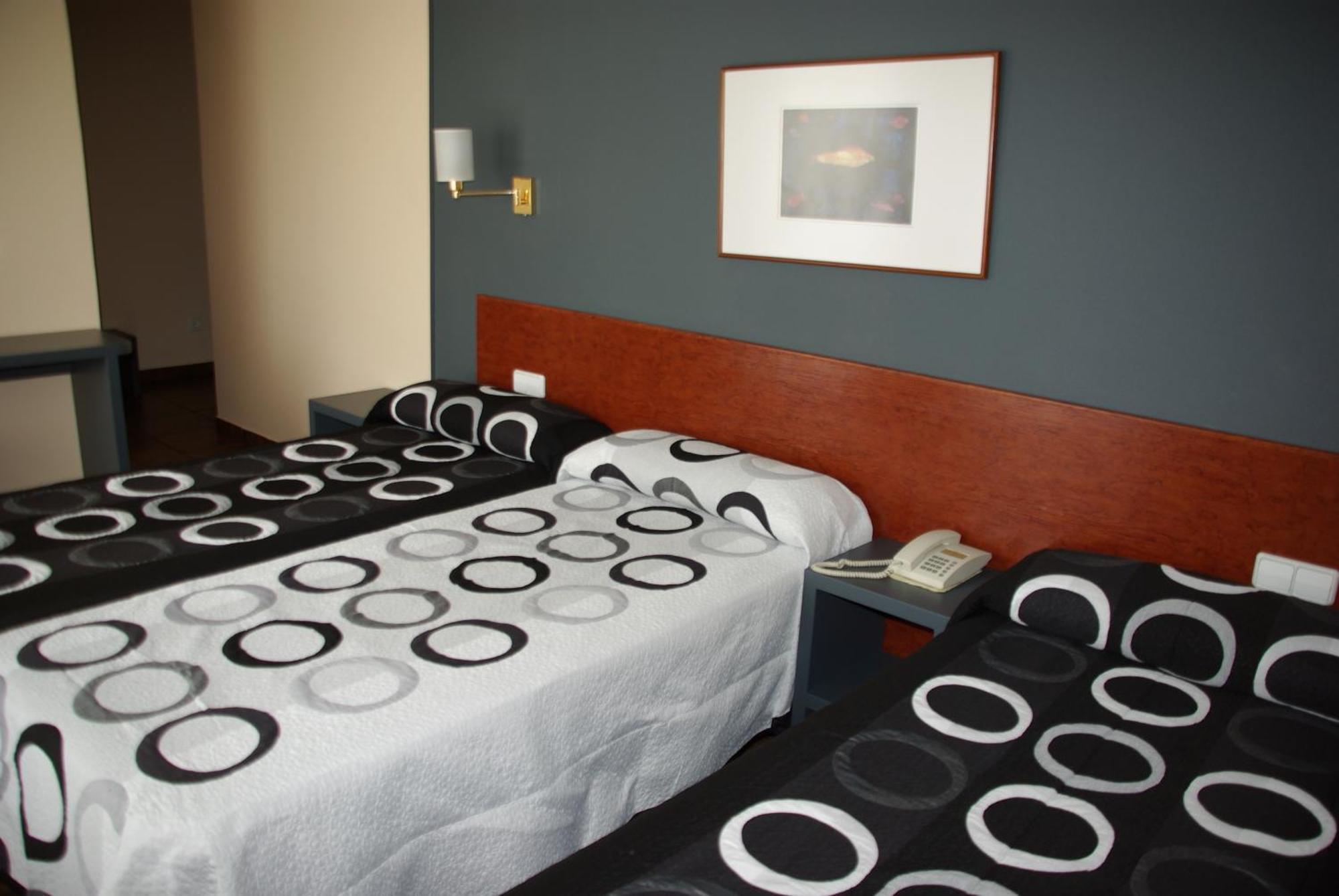 Hotel Yerri Estella Luaran gambar